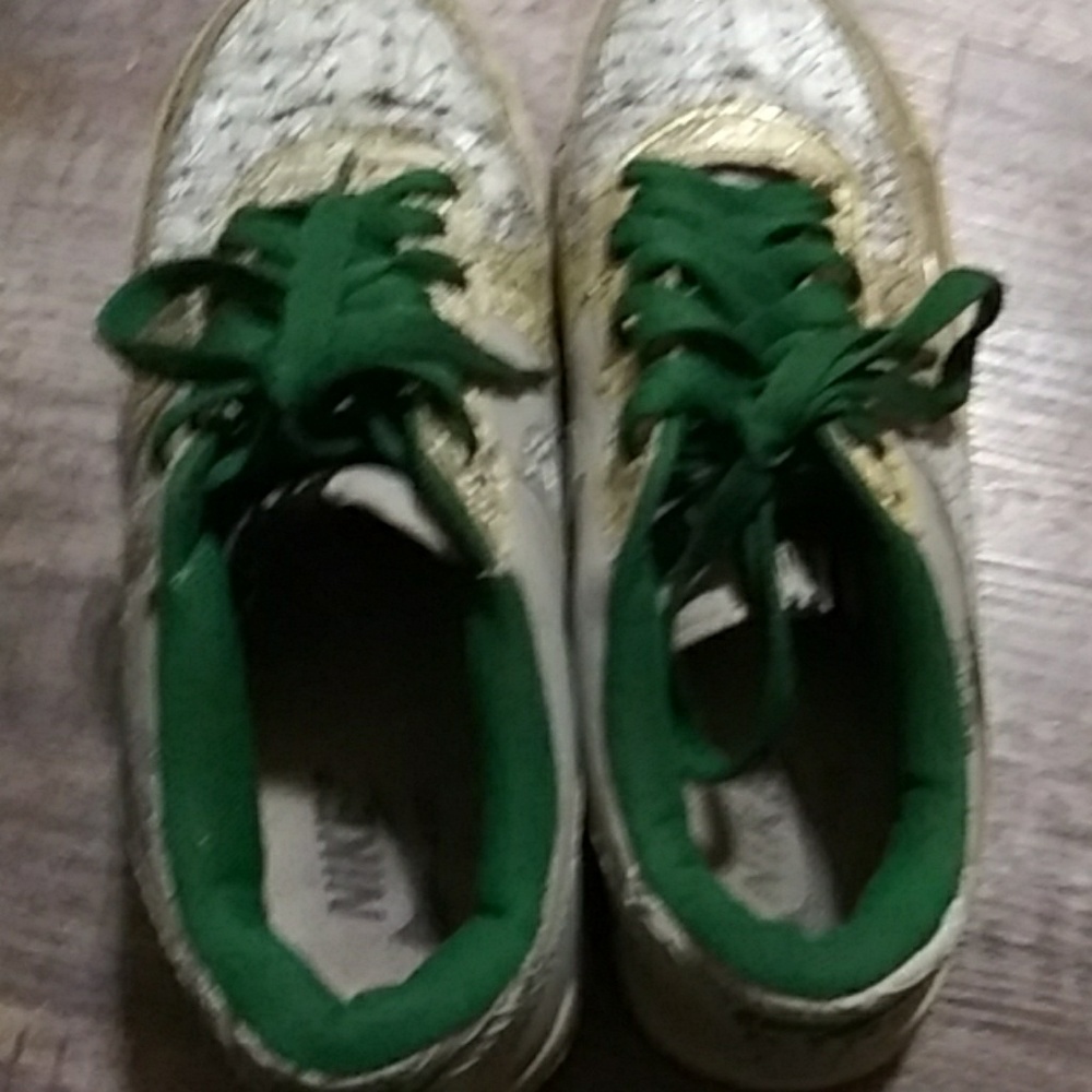 Shoes - Picture 5 of 5